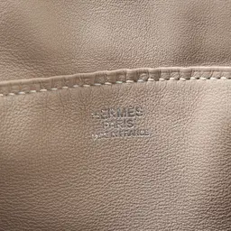 HERMÈS Lindy 30 shoulder bag in Argile Grizzly leather and Swift leather  with Palladium hardware-Ginza Xiaoma – Authentic Hermès Boutique