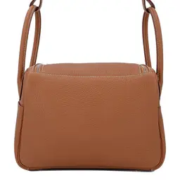 HERMÈS Lindy 26 shoulder bag in Gold Clemence leather with