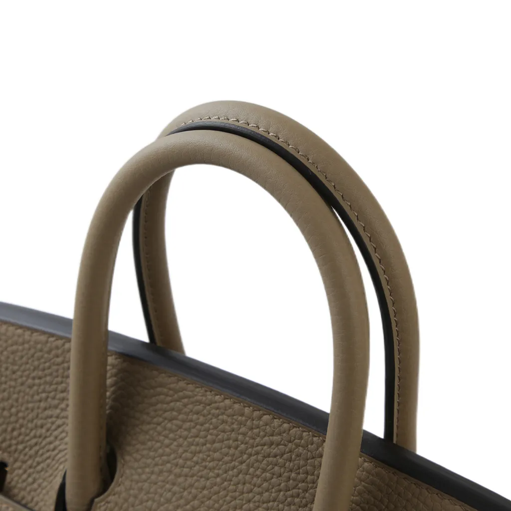 HERMÈS Birkin 25 handbag in Beige Marfa Togo leather with Gold hardware