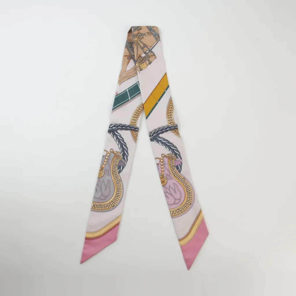 ランク NS 未使用品 HERMÈS エルメス ツイリー グラン・アパラ ピンク  