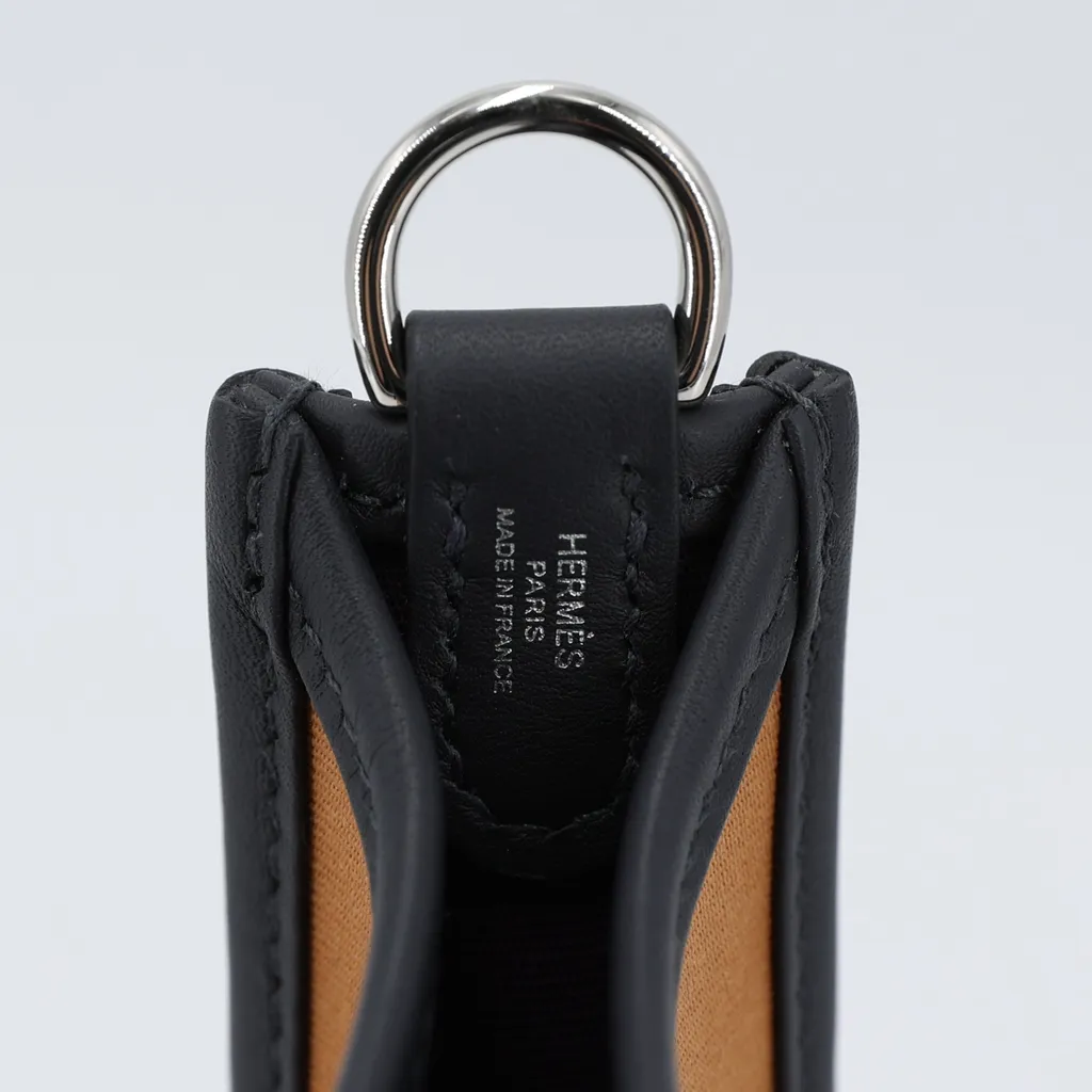 Brand New ( Rank N ) HERMÈS Limited Edition Mini Evelyne 16