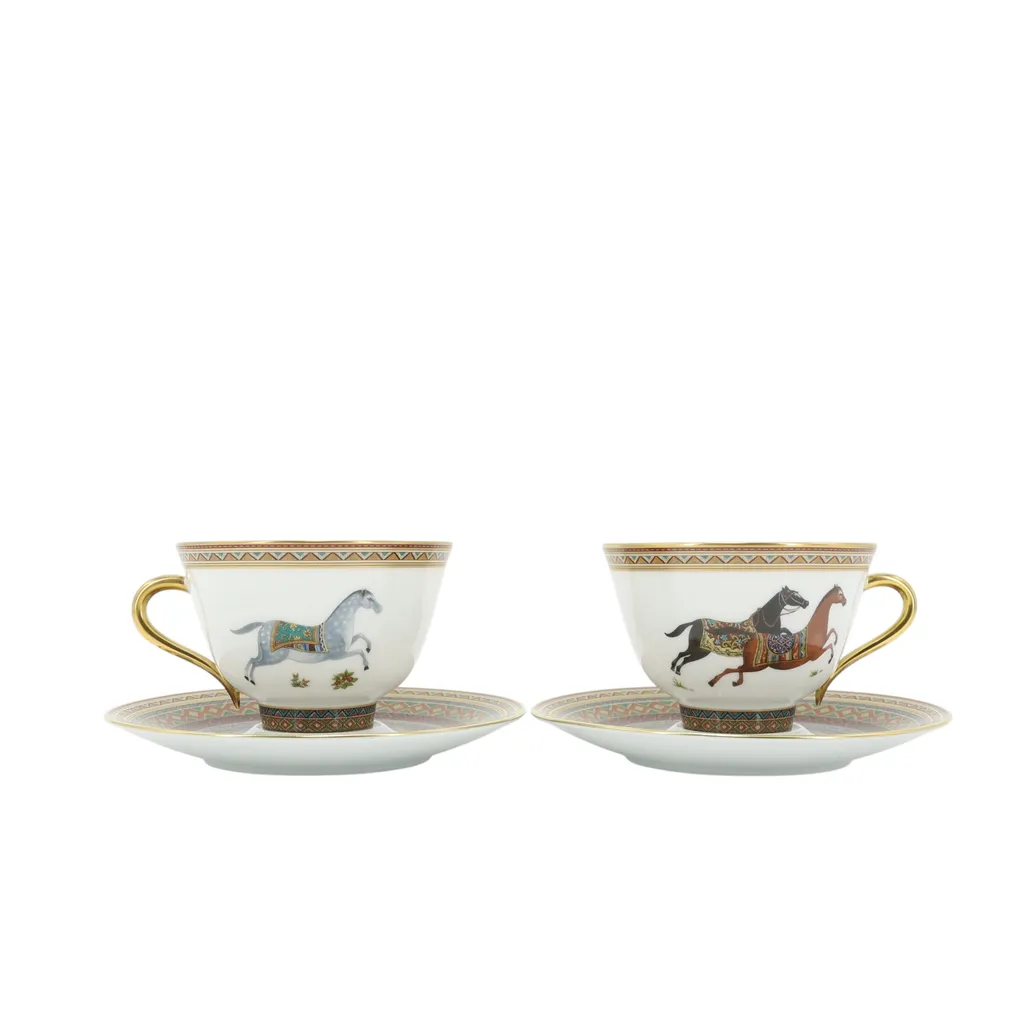 Cheval d’Orient tea cup and saucer Gold