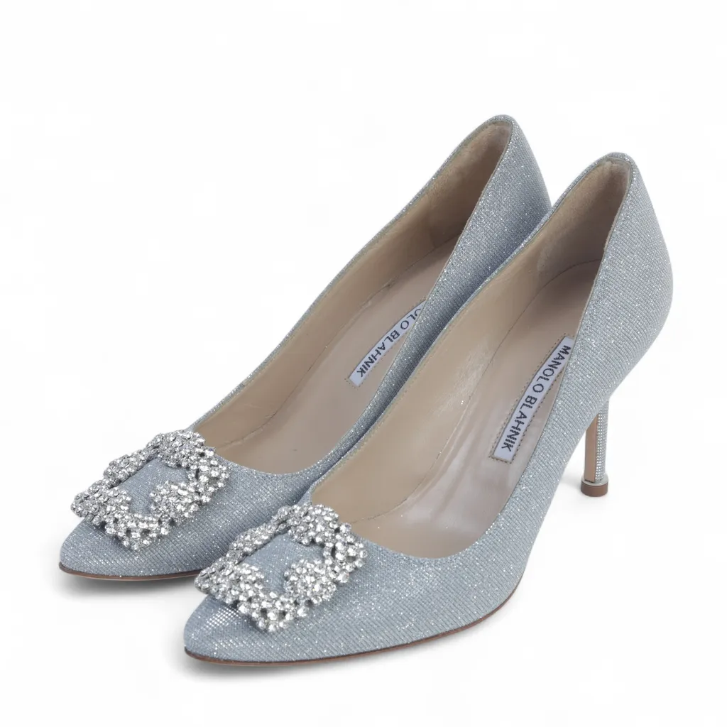 MANOLO BLAHNIK Hangisi