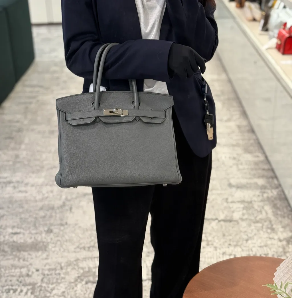 https://img.ginzaxiaoma.com/images/20250704/1001276_上身图2_773.jpg