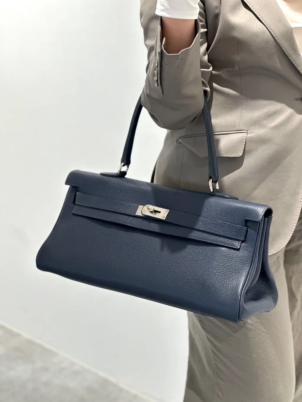 https://img.ginzaxiaoma.com/images/20250707/30031906_上身图3_689.jpg