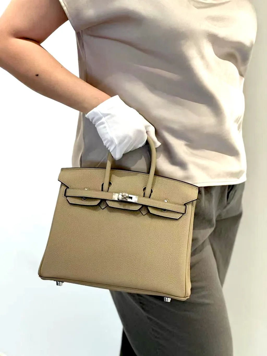 https://img.ginzaxiaoma.com/images/20250710/30032064_上身图1_89.jpg