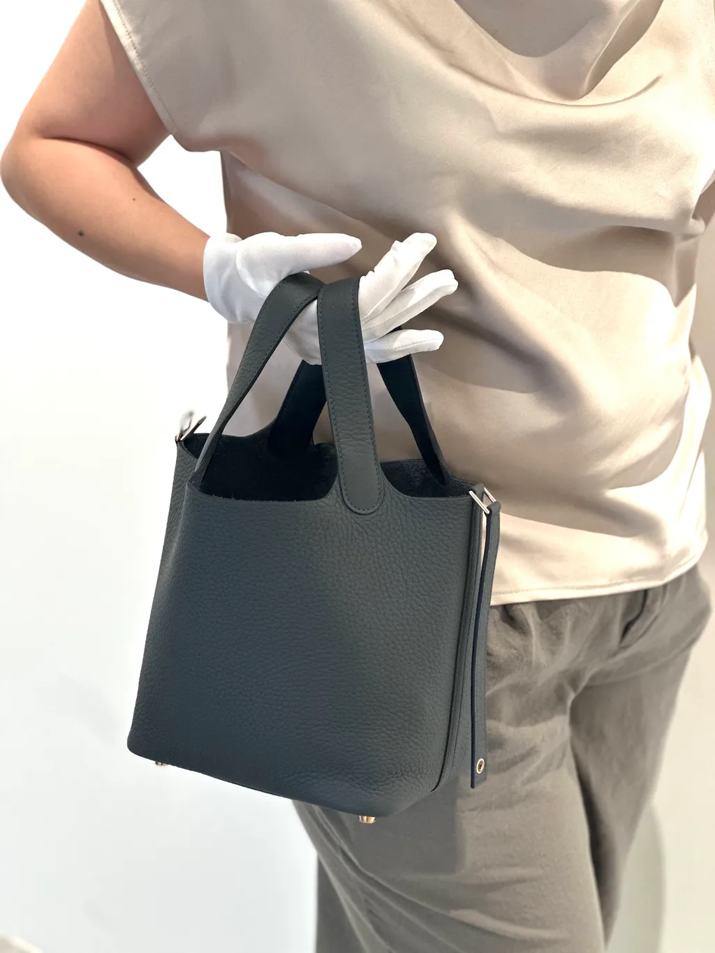 https://img.ginzaxiaoma.com/images/20250710/30032132_上身图4_539.jpg