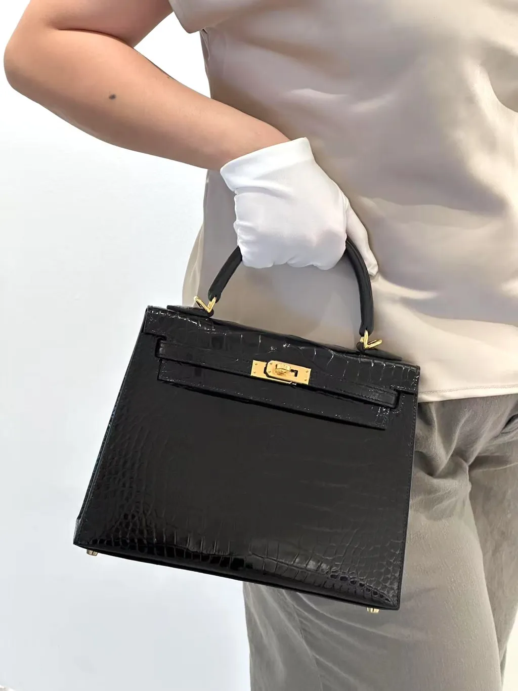 https://img.ginzaxiaoma.com/images/20250710/30032200_上身图2_714.jpg