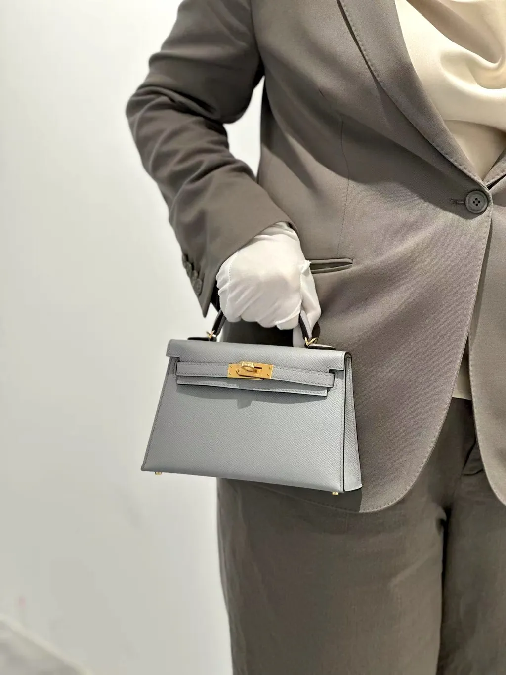https://img.ginzaxiaoma.com/images/20250715/30032446_上身图4_409.jpg