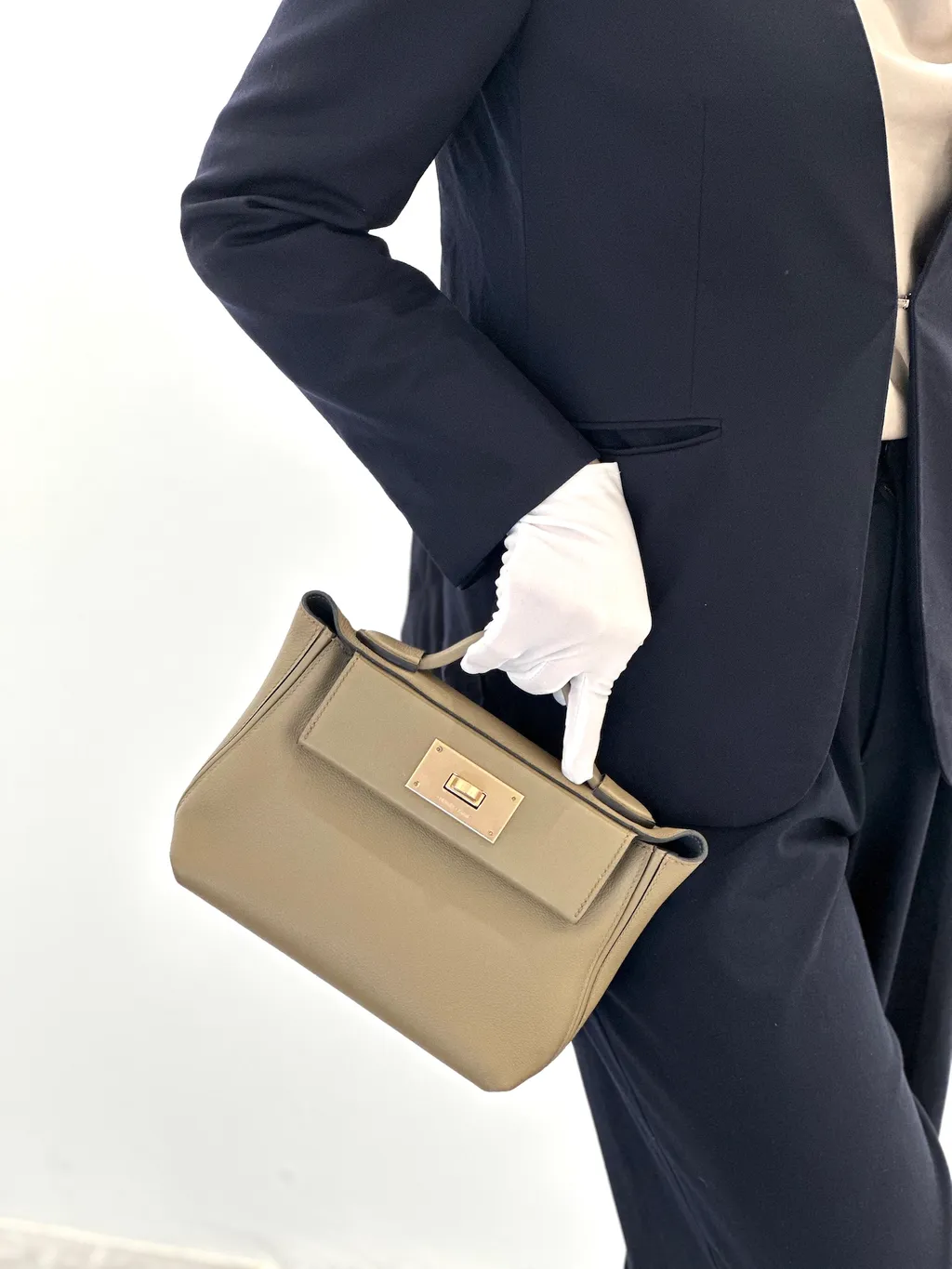 https://img.ginzaxiaoma.com/images/20250716/30032538_上身图1_961.jpg