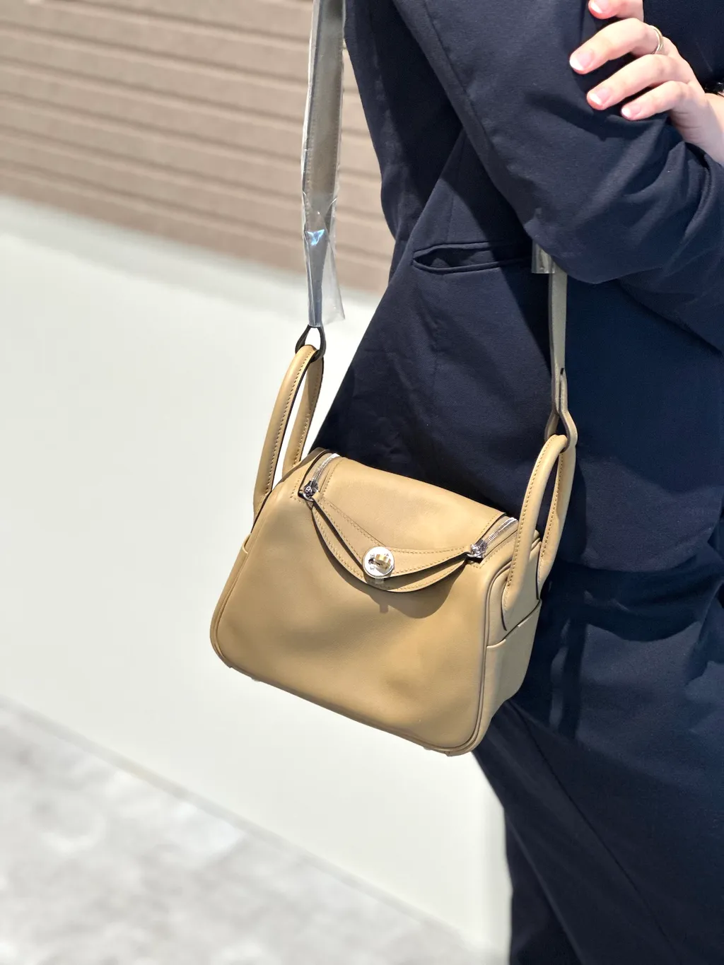 https://img.ginzaxiaoma.com/images/20250731/30033160_上身图2_417.jpg
