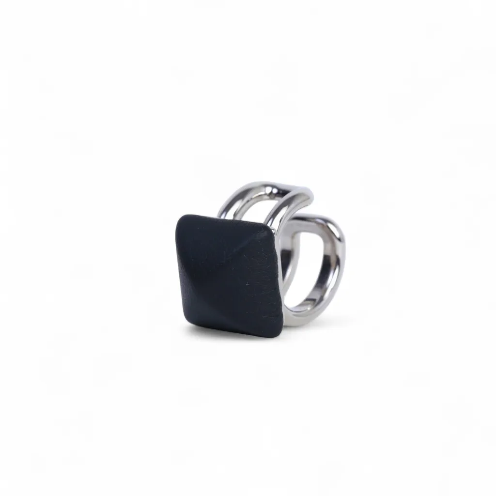 Medor Gaine ear cuff Noir (89)