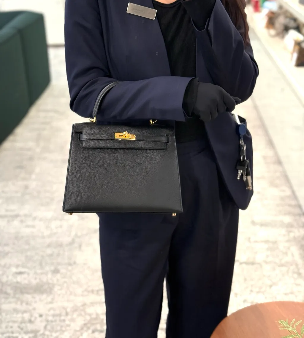https://img.ginzaxiaoma.com/images/20250822/1002352_上身图1_994.jpg