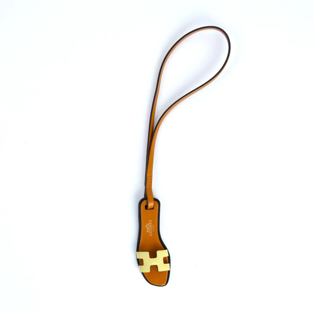 Oran Nano Charm Jaune Poussin (1Z)