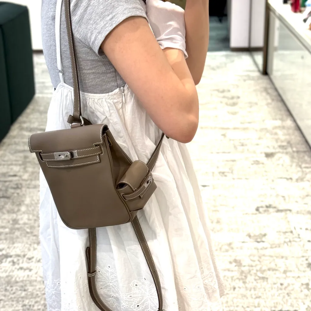 https://img.ginzaxiaoma.com/images/20250826/1002407_上身图_244.jpg